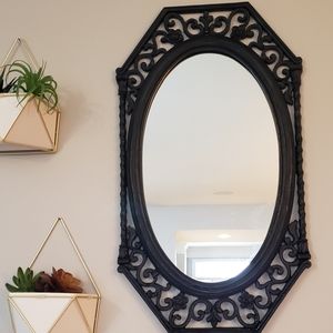 Vintage ©️1965 Syroco Black Mirror